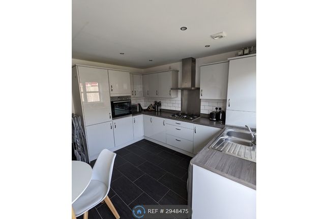 Pilgrim Drive, Altrincham photo 3