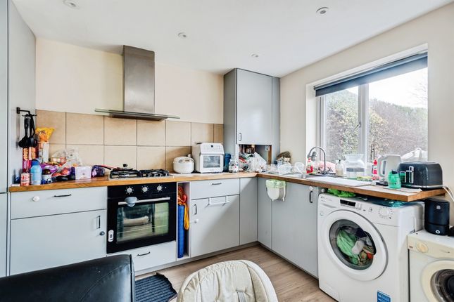 2, Bradstocks Way, Abingdon photo 2
