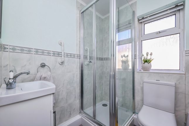 2, Manesty Crescent, Nottingham photo 4