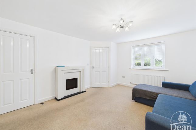 8, Sneyd Wood Road, Cinderford photo 2