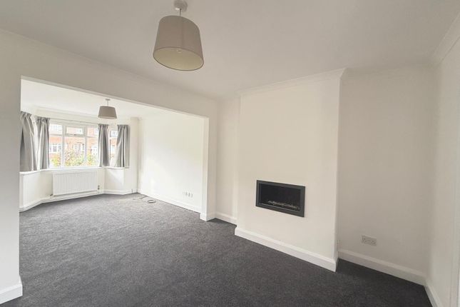 38, Greathouse Road, Worcester photo 3