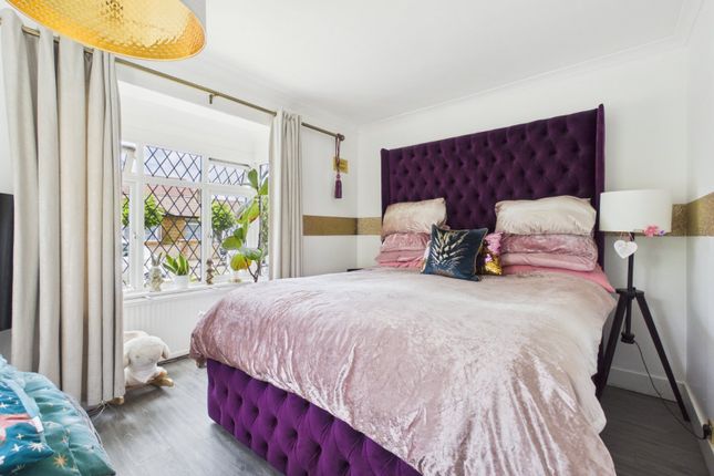 48, Wellington Road, Surrey photo 4