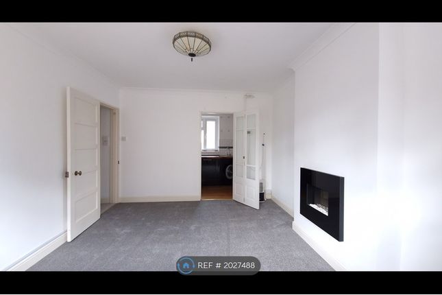Thumbnail Flat to rent in Victor Cazalet House, London