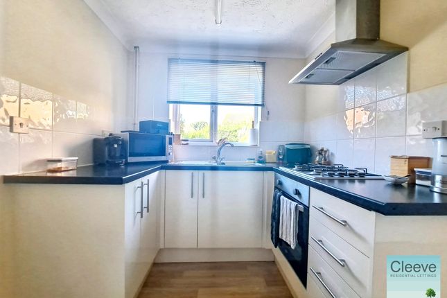25, Holmer Crescent, Cheltenham photo 2