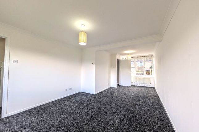 29 Greengate Close, Rochdale photo 3