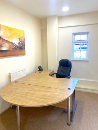 Office to let in Burroughs Gardens, London