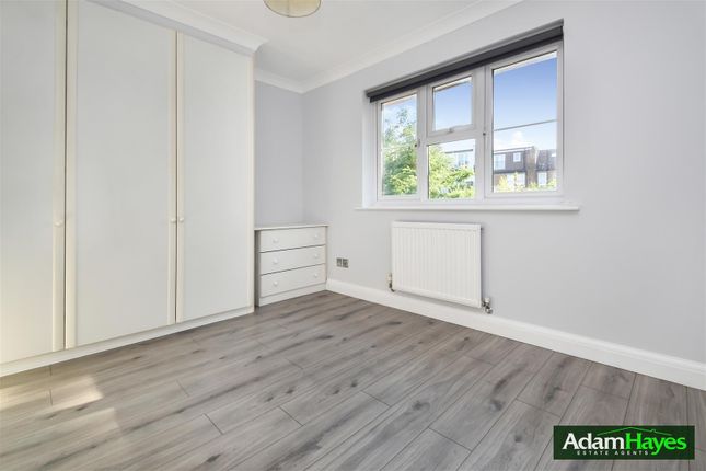 13, Hemingford Close, North Finchley photo 4