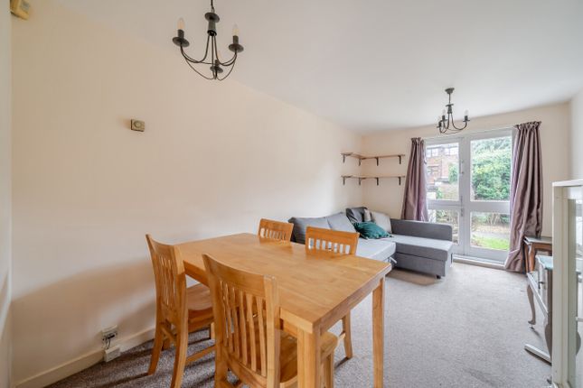 56, Mayfield Road, London photo 3