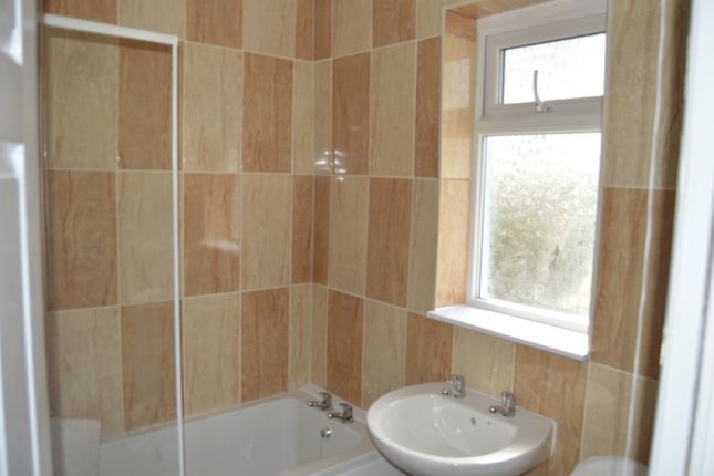 21, Kendrick Road, Wolverhampton photo 4