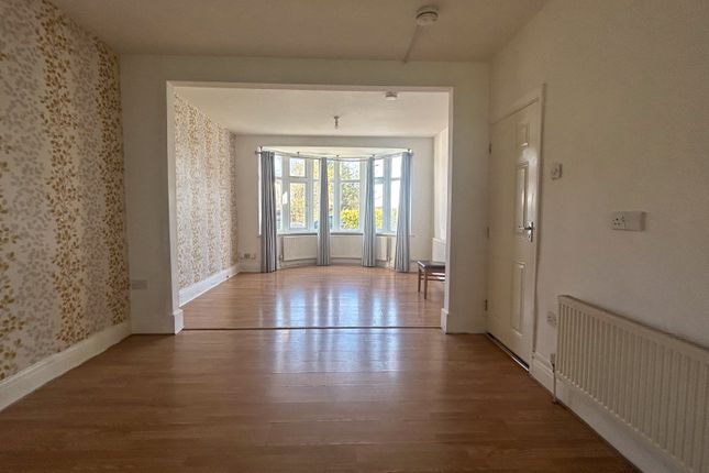 64, Wakemans Hill Avenue, London photo 2