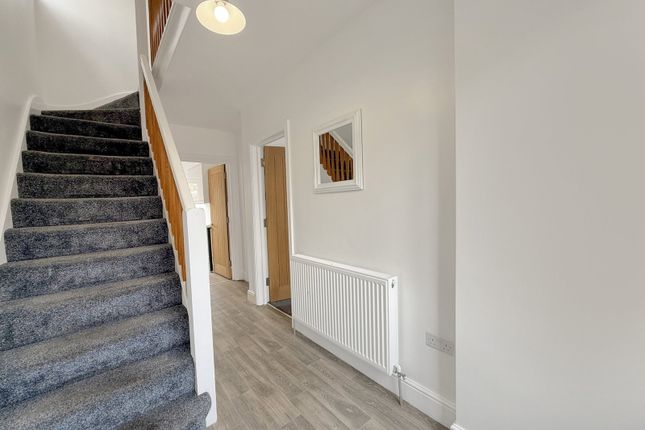 3a, Moormead Road, Swindon photo 3