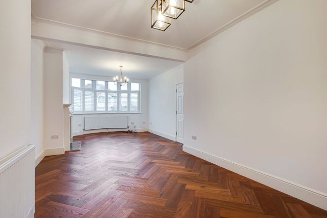 882, Sidcup Road, London photo 3