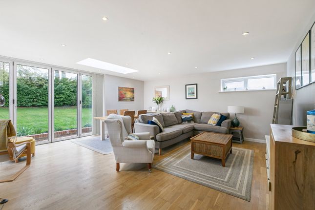 42, The Lorne, Leatherhead photo 3