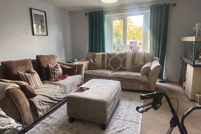 73, Heron Way, Harwich photo 2