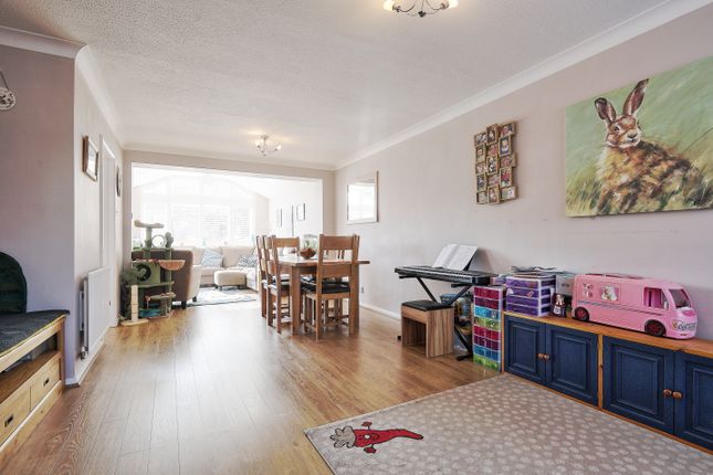 2, Cedar Close, Cedar Close, Royston photo 2