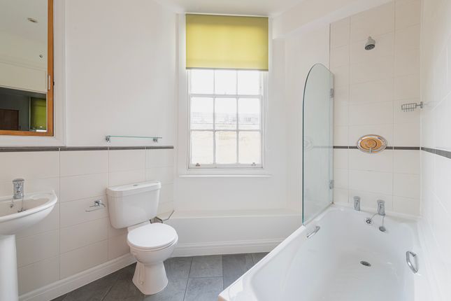 Studio to rent in St. James's Parade, Bath