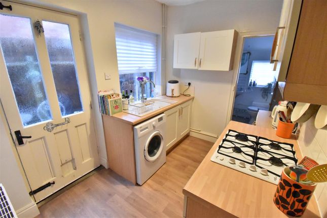 End terrace house for sale in Tamworth Road, Kingsbury, Tamworth