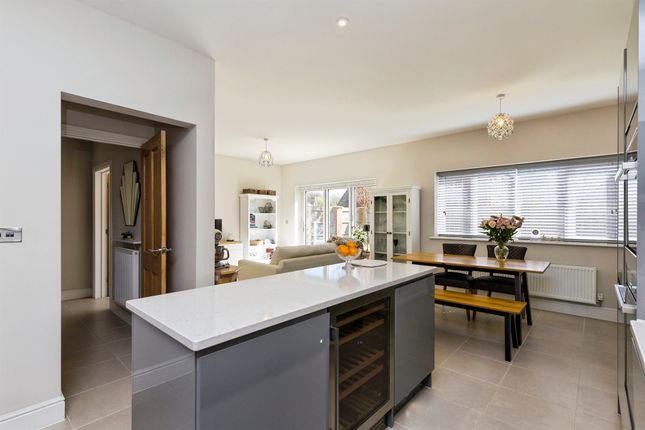 2, Hoadley Avenue, Burgess Hill photo 4