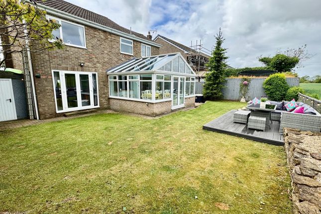 16, Chantry Drive, Scarborough photo 2