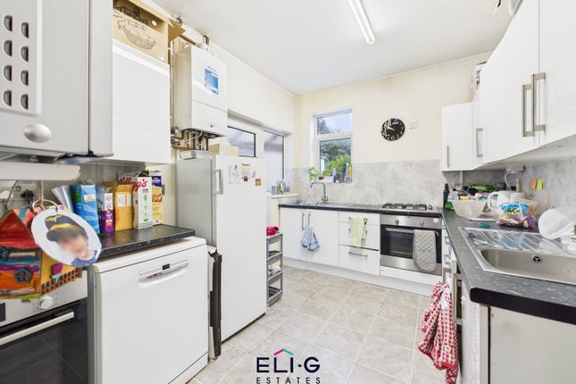 24 Russell Gardens, London photo 2