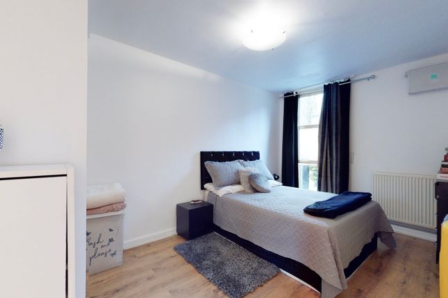 Marlborough Place, London photo 3