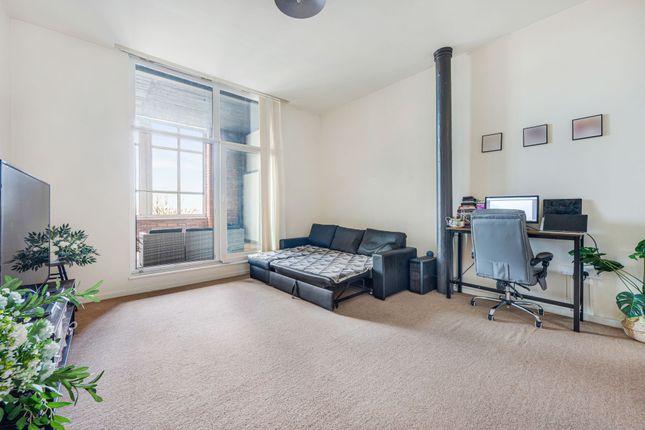 Apt 307, Holden Mill Blackburn Road, Bolton photo 2