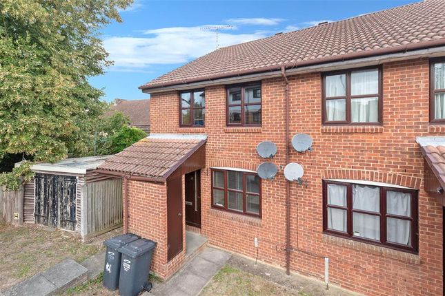 Thumbnail Maisonette for sale in Cooper Close, Greenhithe, Kent