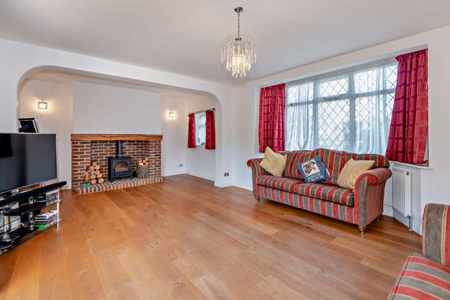 8638836-Interior03-800.Jpg