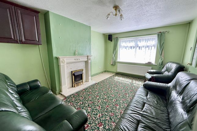 19, Llwyn Dic Penderyn, Georgetown, Merthyr Tydfil photo 2
