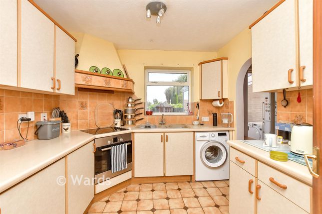 34, Leyton Avenue, Gillingham photo 4