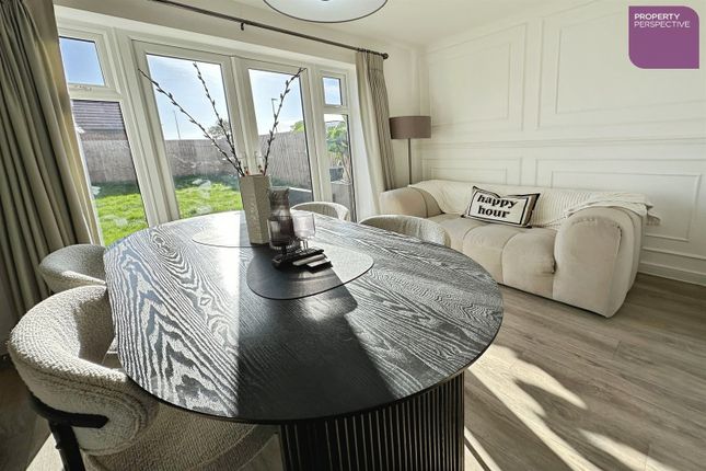 Abbey Drive, Lydiate, Liverpool photo 4