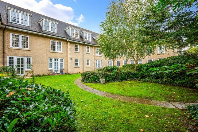 Flat for sale in Brighton Road, Banstead
