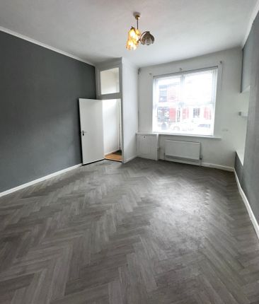112, Knowles Street, Radcliffe photo 4