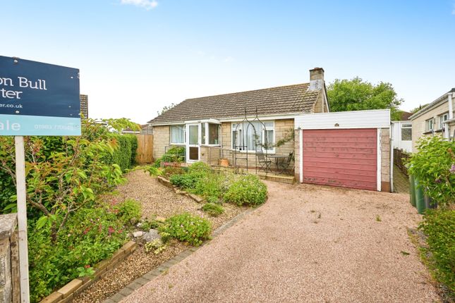 Thumbnail Bungalow for sale in Parkway, Freshwater, Isle Of Wight