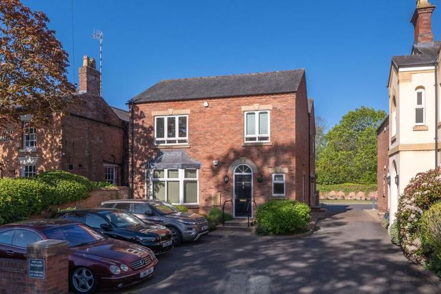 2-bed flat on 3 Montague Court, 89 Shipston Road, Stratford-upon-Avon, £210,000