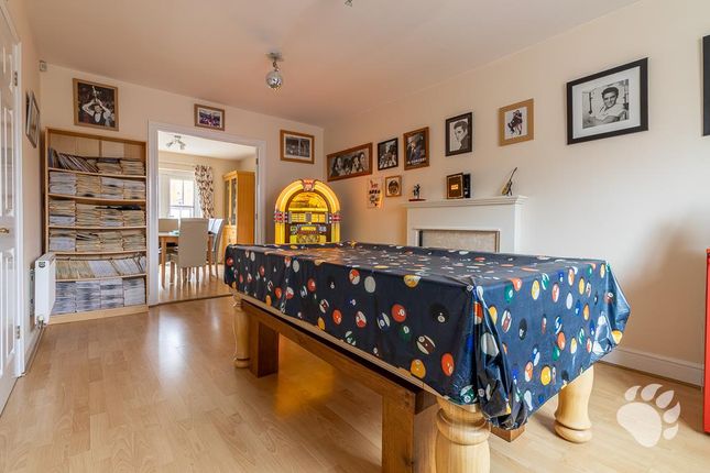18, Murray Way, Wickford photo 4