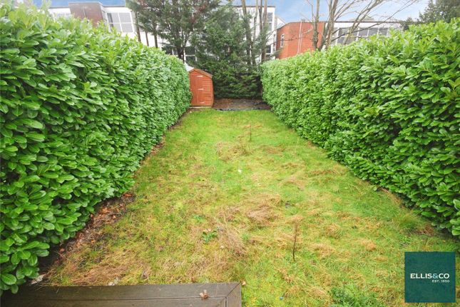 11, Alba Gardens, Golders Green photo 3