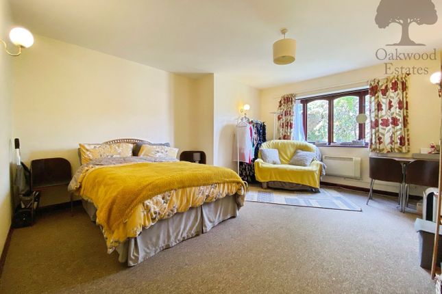 2 The Coach House, Castle Hill, Maidenhead photo 2