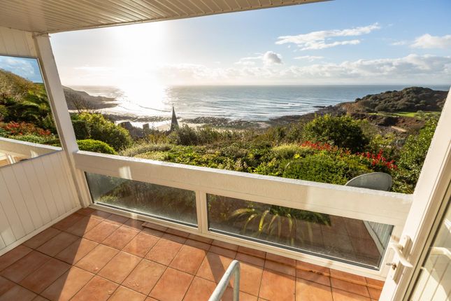 Woodridge Court, Swansea photo 3