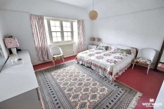 74, Wellington Road, Milford Haven photo 3
