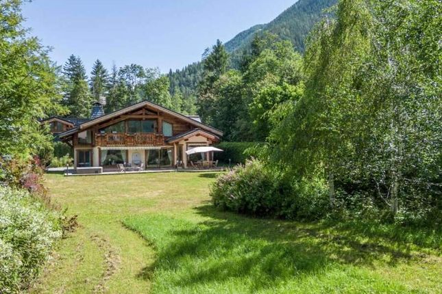 Chalet for sale in Chamonix-Mont-Blanc, Auvergne-Rhône-Alpes, France
