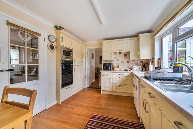 11, Philip Avenue, Barnstaple photo 4