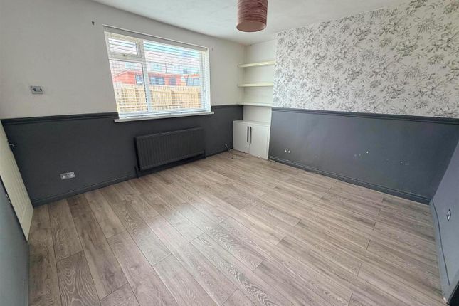 7, Milton Avenue, Hartlepool photo 2