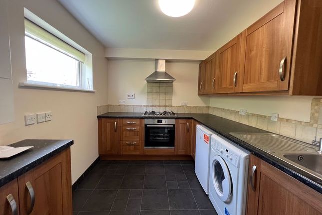 6 Oakley, Northcroft, High Wycombe photo 2