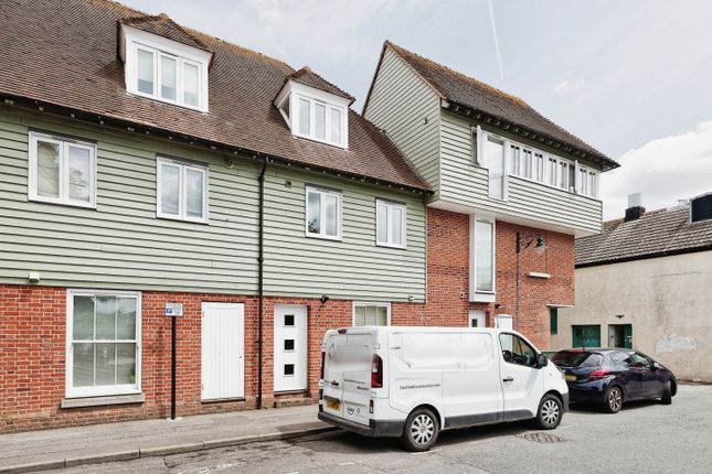 Thumbnail Flat for sale in Tower Way, Canterbury, Kent