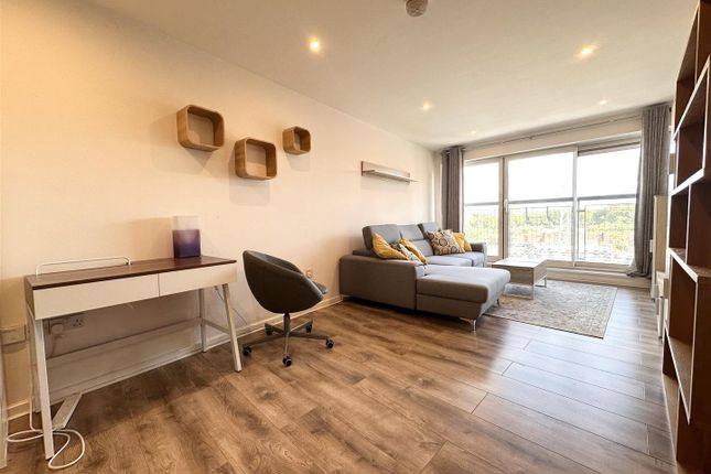 Apartment 82, The Citadel, 15 Ludgate Hill, Manchester photo 3
