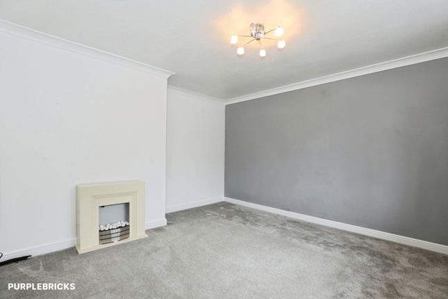 143, Beaconsfield Drive, Stoke-on-Trent photo 2