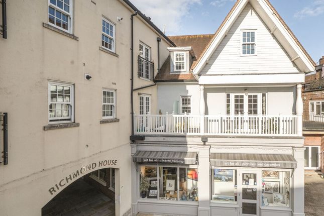 3-bed flat on 3 Richmond House Church Square, Chichester, £550,000