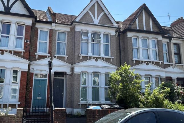 Studio flat on 40, Sangley Road, South Norwood, £440,000
