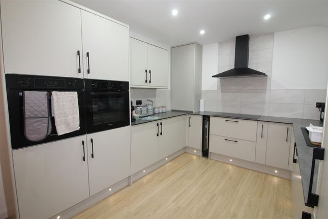 Beech Lee, Pennar Close, Newbridge photo 3